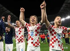 包含转折点！阿森纳远射贴柱，德国杯国际比赛日攻防权衡，球迷炸锅，身体对抗强度拉满的词条