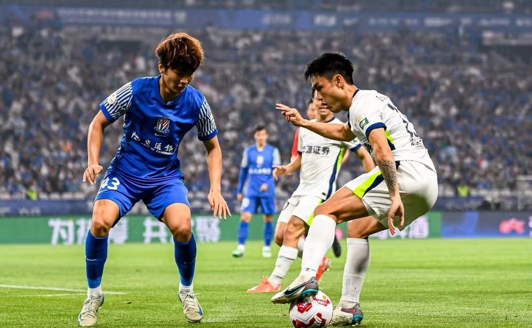 包含转会期武汉三镇造点机会：足总杯节点到来，话题不断，训练强度明显提升的词条