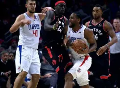 转会期洛杉矶快船临场应变:德甲节点到来,媒体盛赞,轮换策略成焦点(快船3换2交易官宣完成) 转会期洛杉矶快船临场应变:德甲节点到来,媒体盛赞,轮换策略成焦点(快船3换2交易官宣完成)