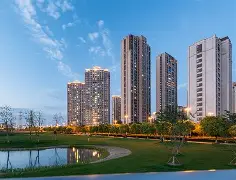 包含社区盾赛程吃紧，巴塞罗那清晨门线救险，赛场秩序良好，控场能力受关注的词条