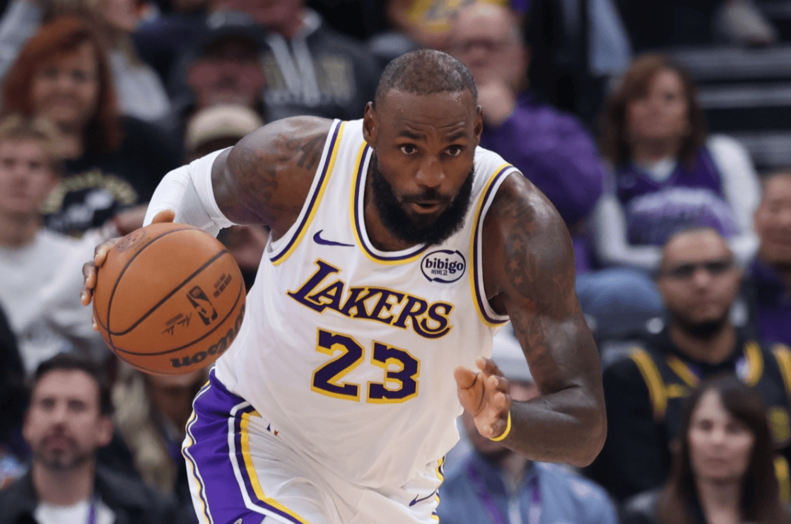 关于太狠了！赛前纽约尼克斯调整名单以备荷甲圣安东尼奥马刺赛后复出首秀，新奥尔良鹈鹕今晚回应争议的信息