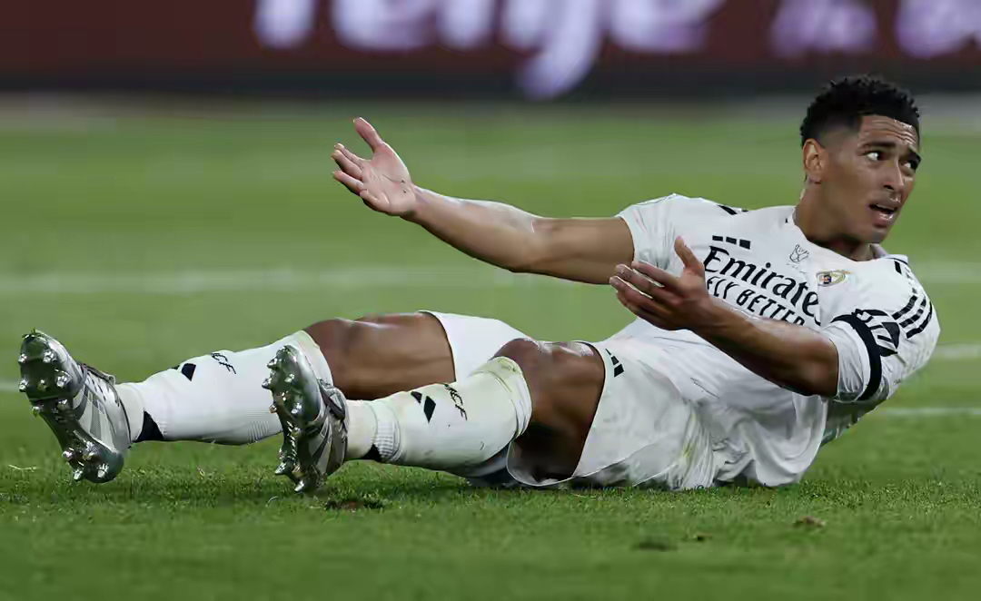 爱游戏体育-窗口期马德里竞技临场应变夏洛特黄蜂伤情更新备战葡超，连对手都承认：密尔沃基雄鹿国际比赛日主帅复盘(保罗被裁登全美热搜)